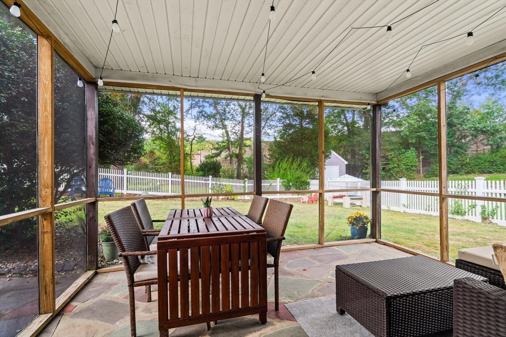 24 Pond Farm Rd