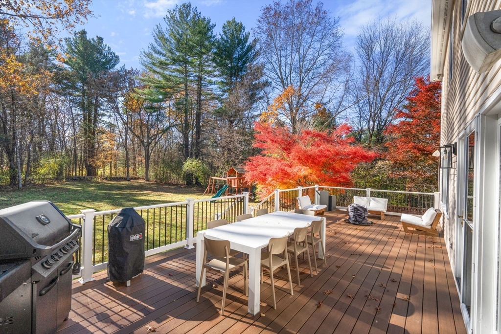 23 Bubbling Brook Rd