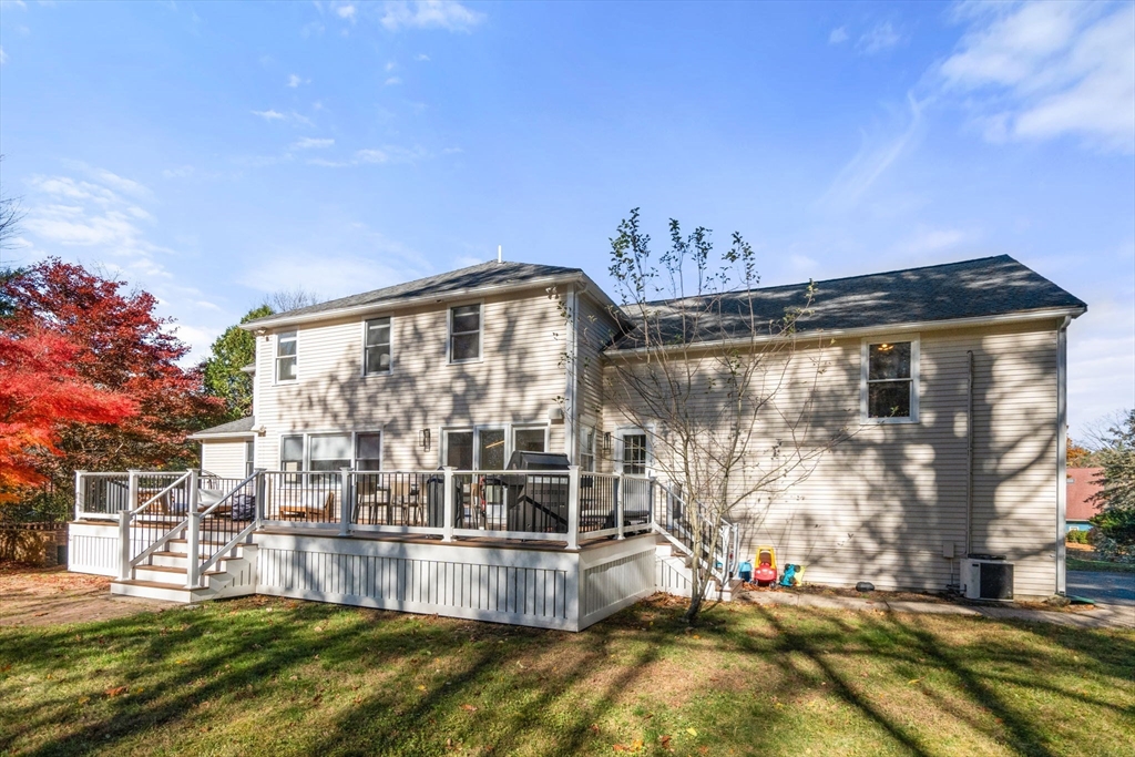 23 Bubbling Brook Rd