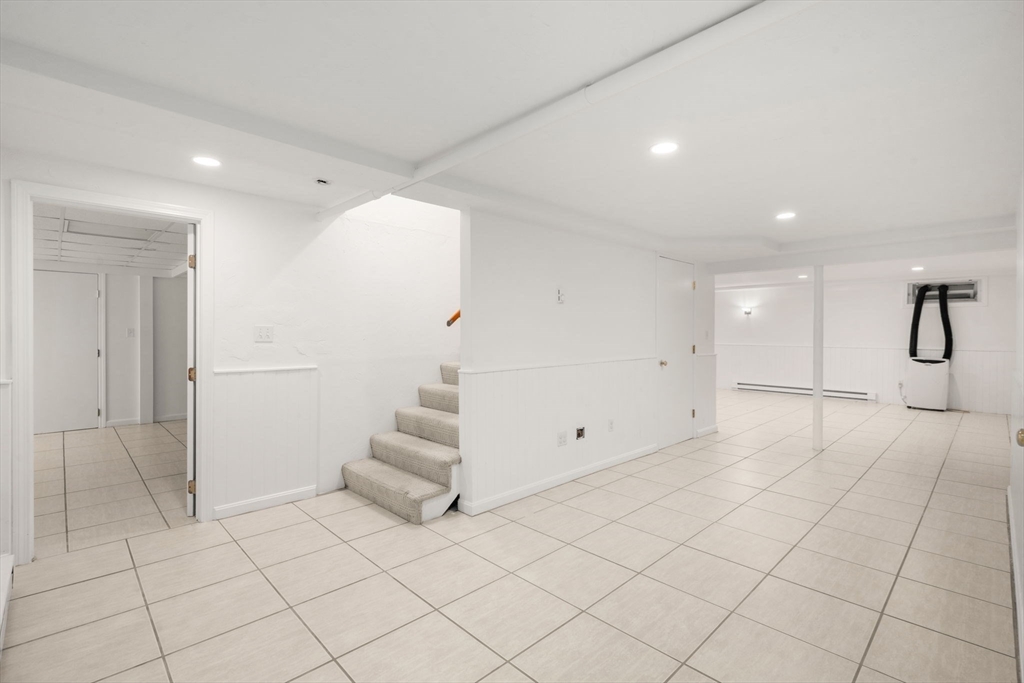 23 Bubbling Brook Rd