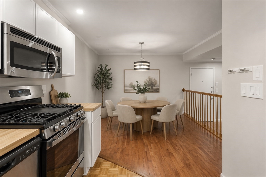 1216 Vfw Pkwy # 40