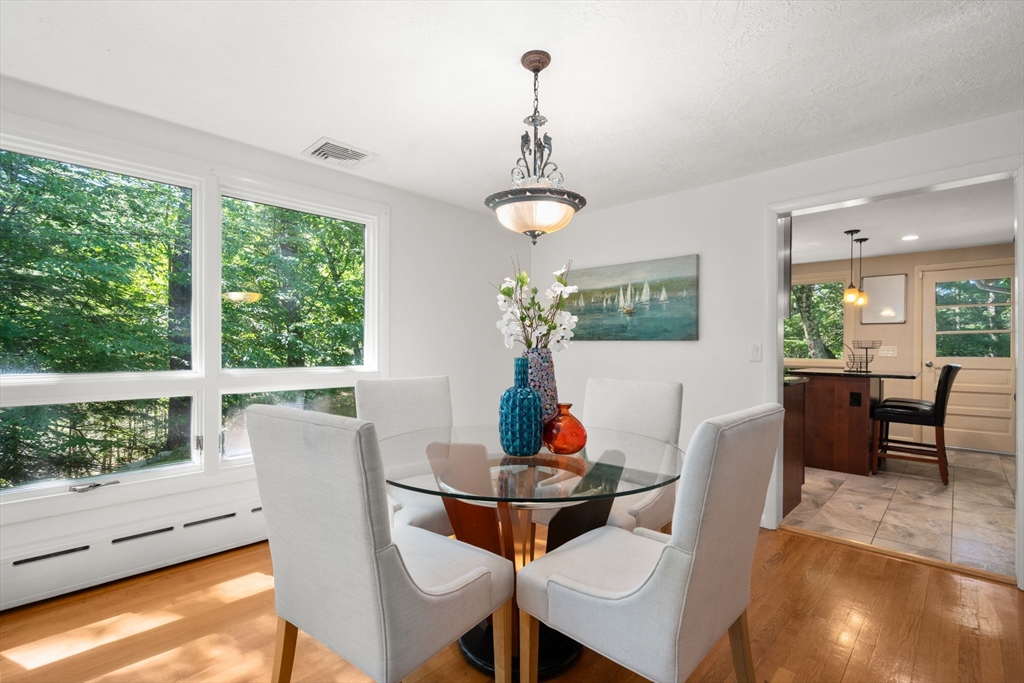 94 Mayfair Dr