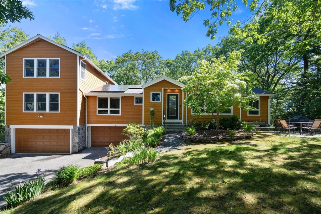 94 Mayfair Dr