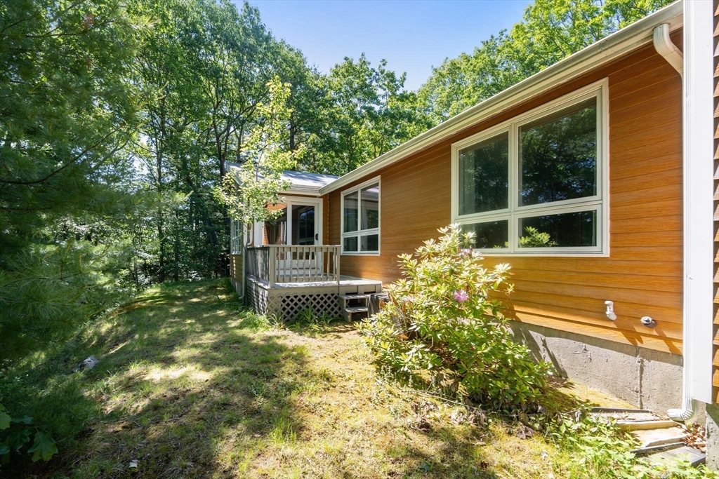 94 Mayfair Dr