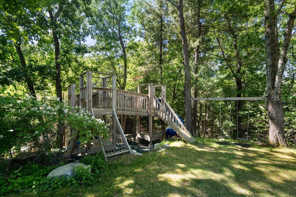 94 Mayfair Dr