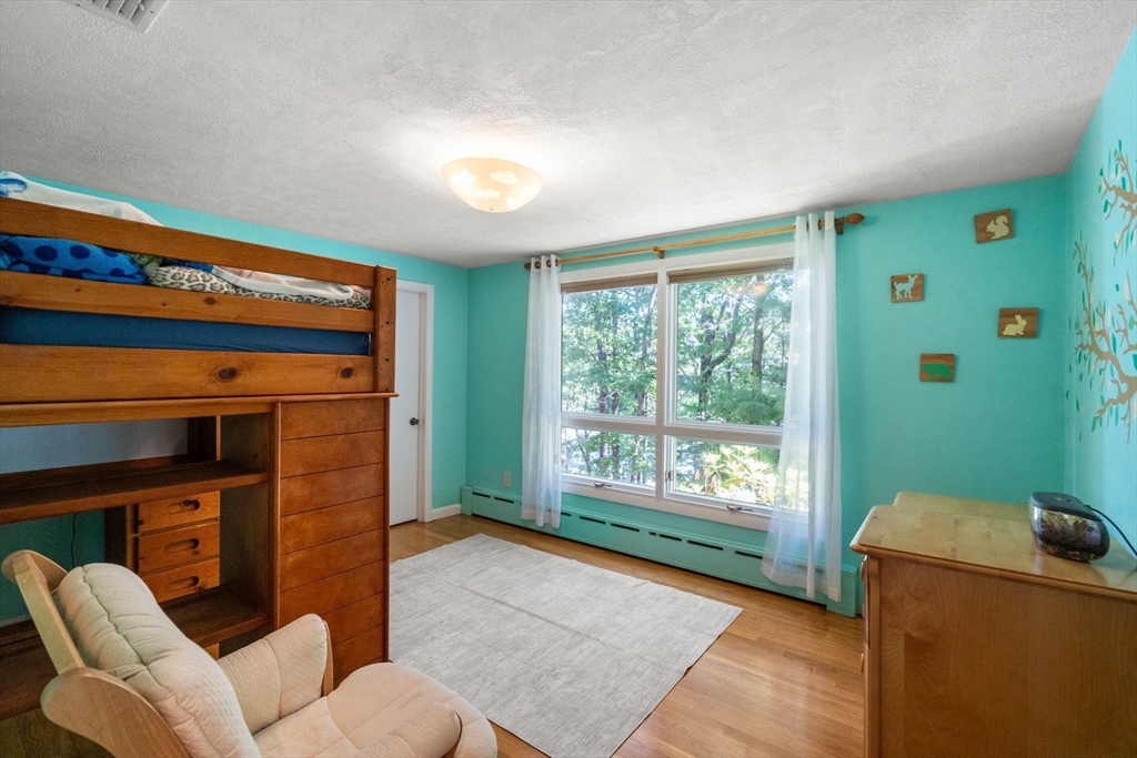 94 Mayfair Dr