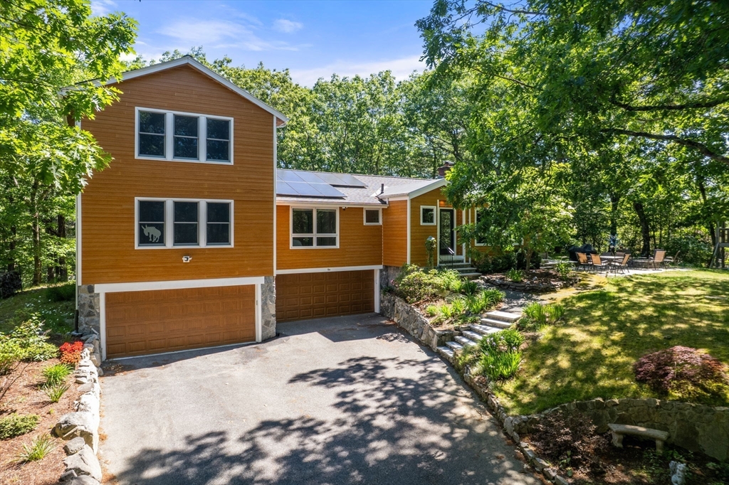 94 Mayfair Dr