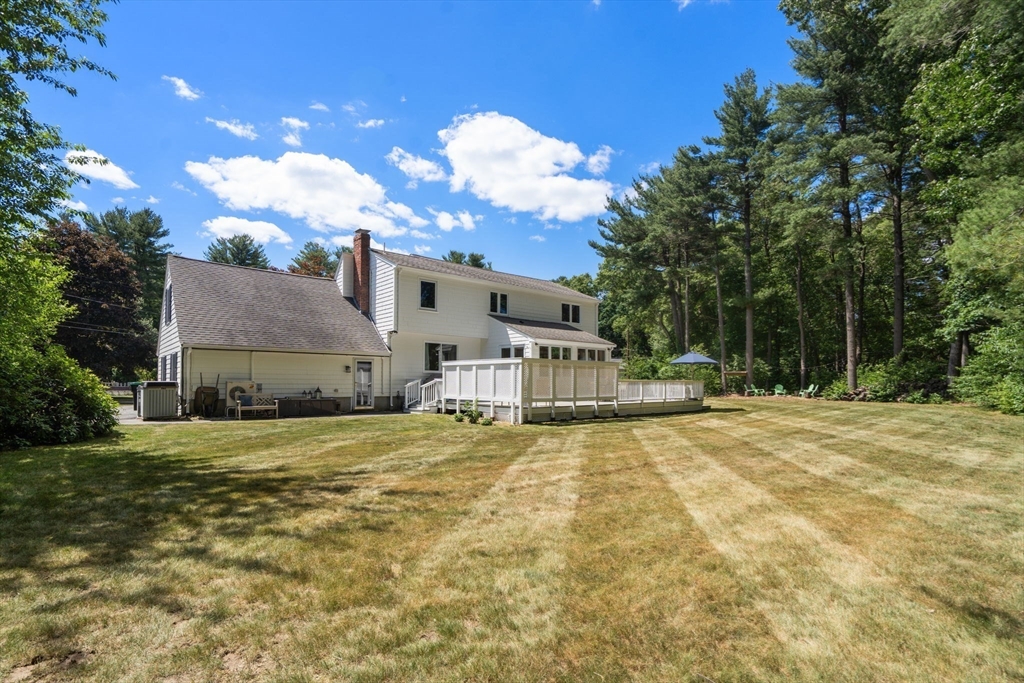 10 Steven Ln