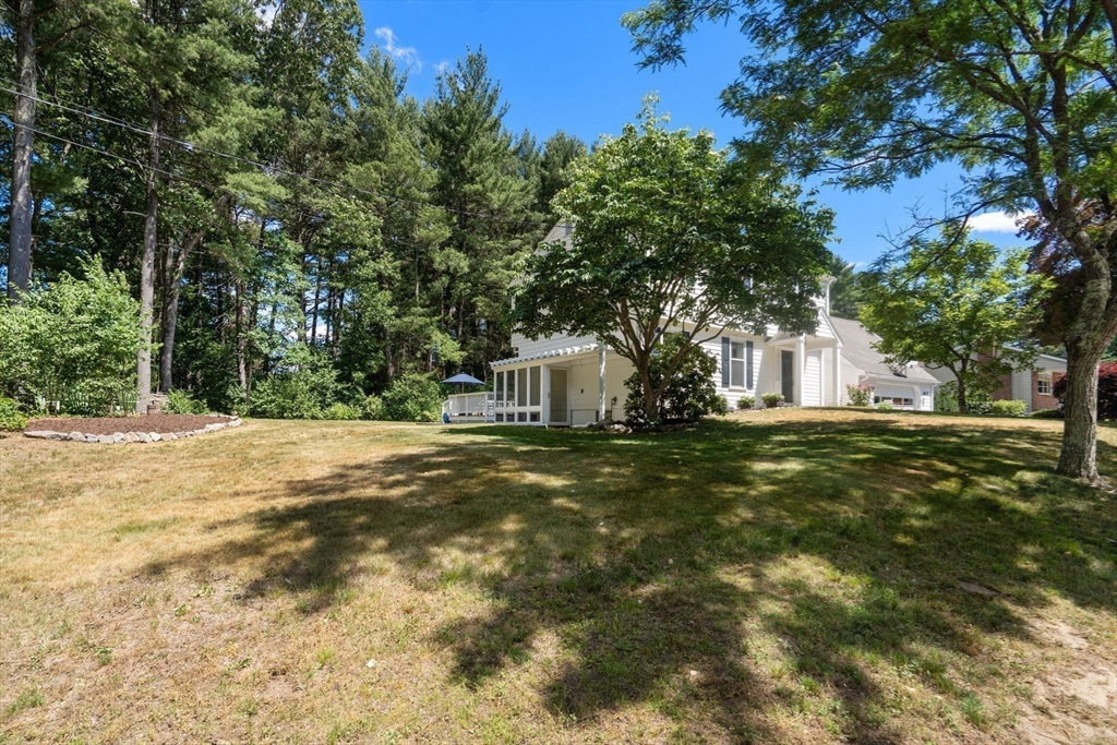 10 Steven Ln