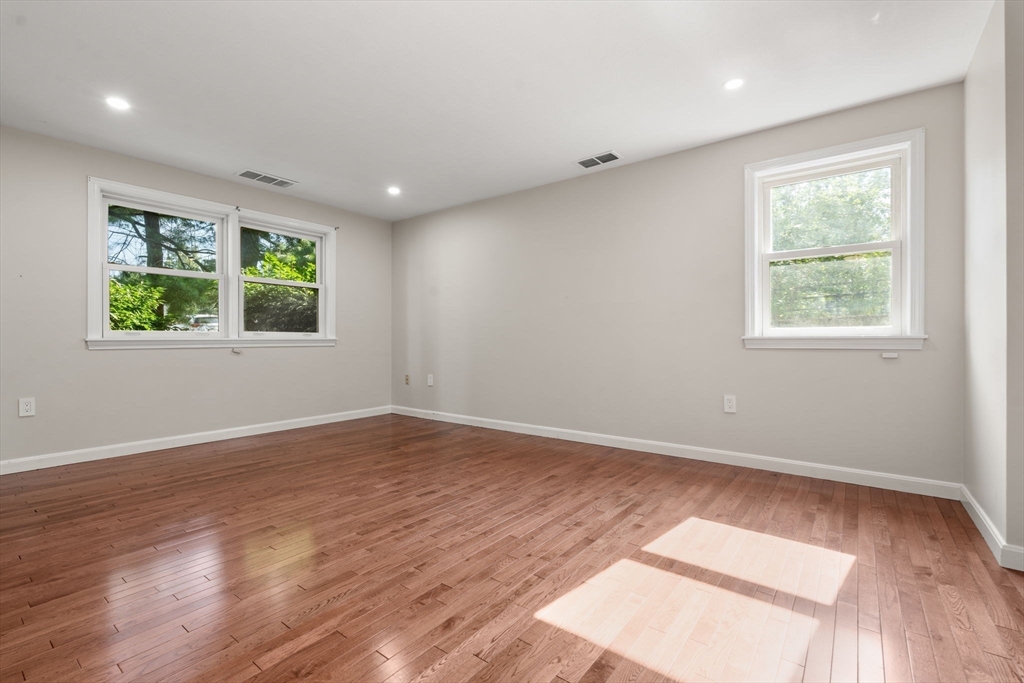 1216 Vfw Pkwy # 40