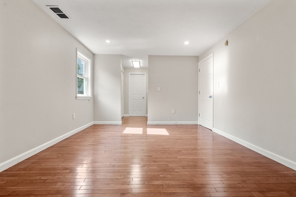 1216 Vfw Pkwy # 40