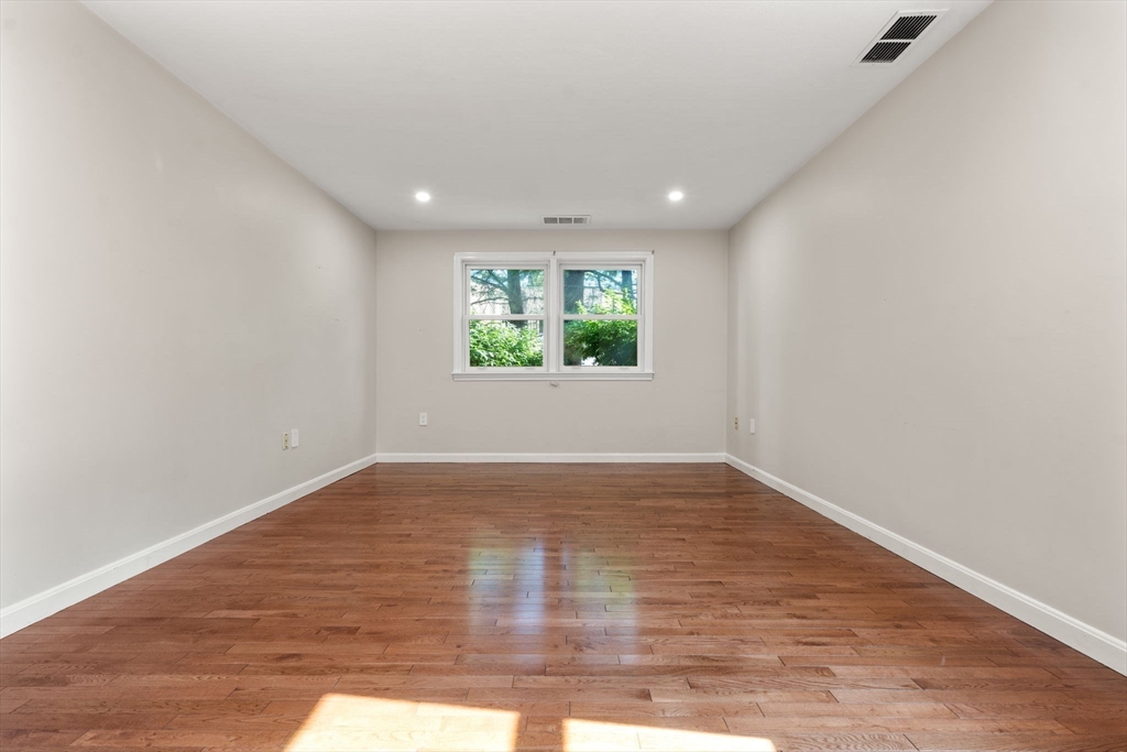 1216 Vfw Pkwy # 40
