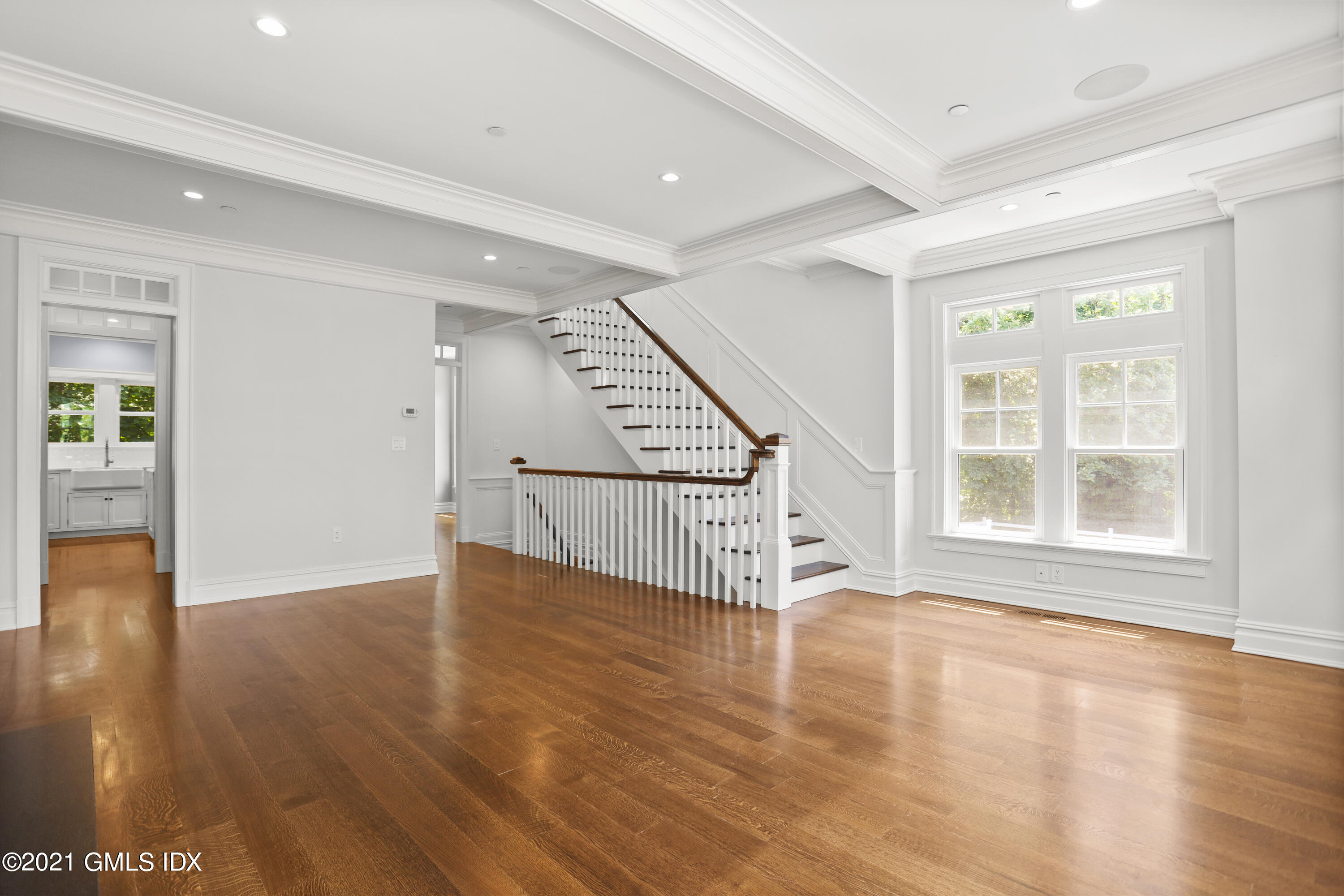 69 Riverdale Avenue, 601