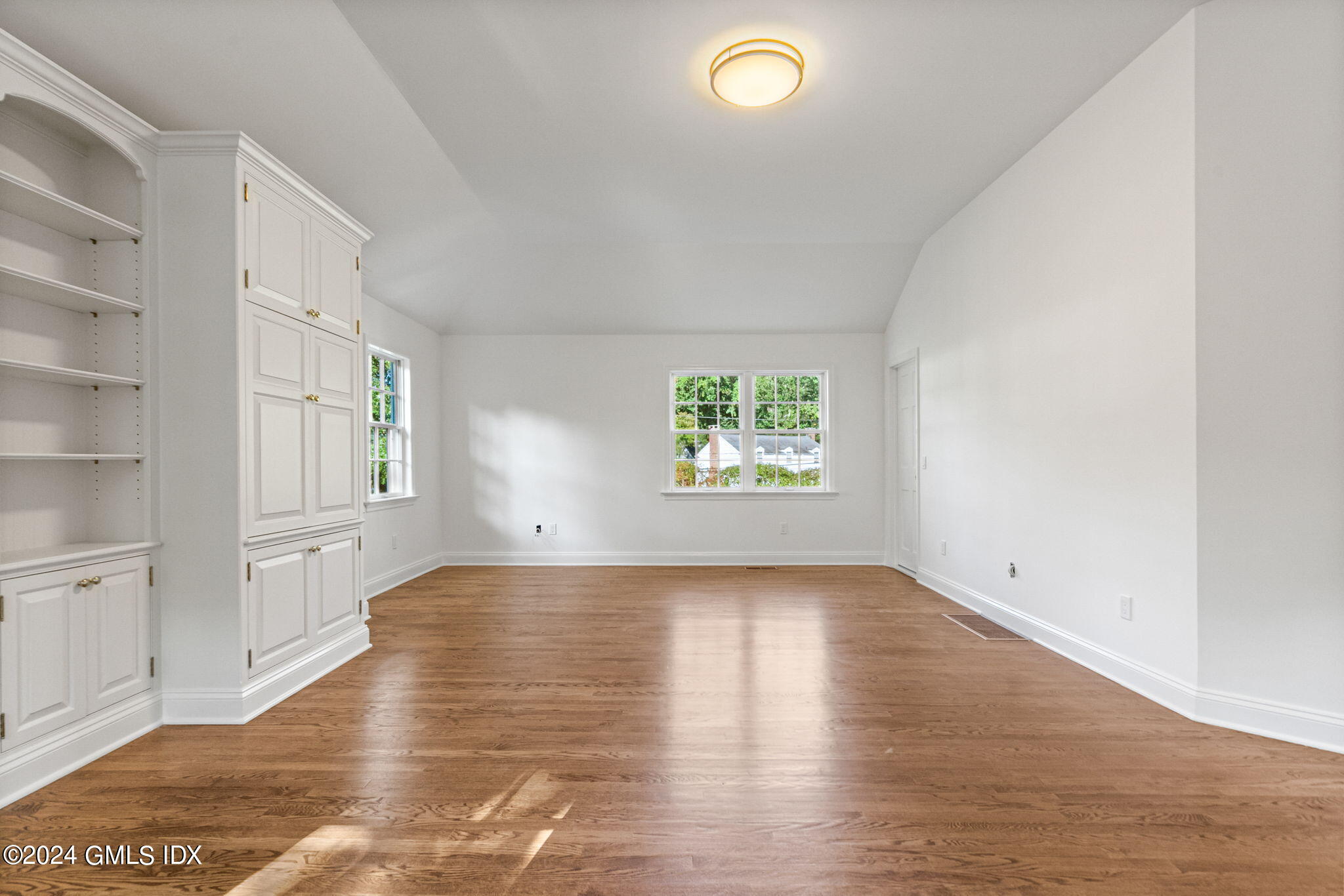 18 Echo Lane