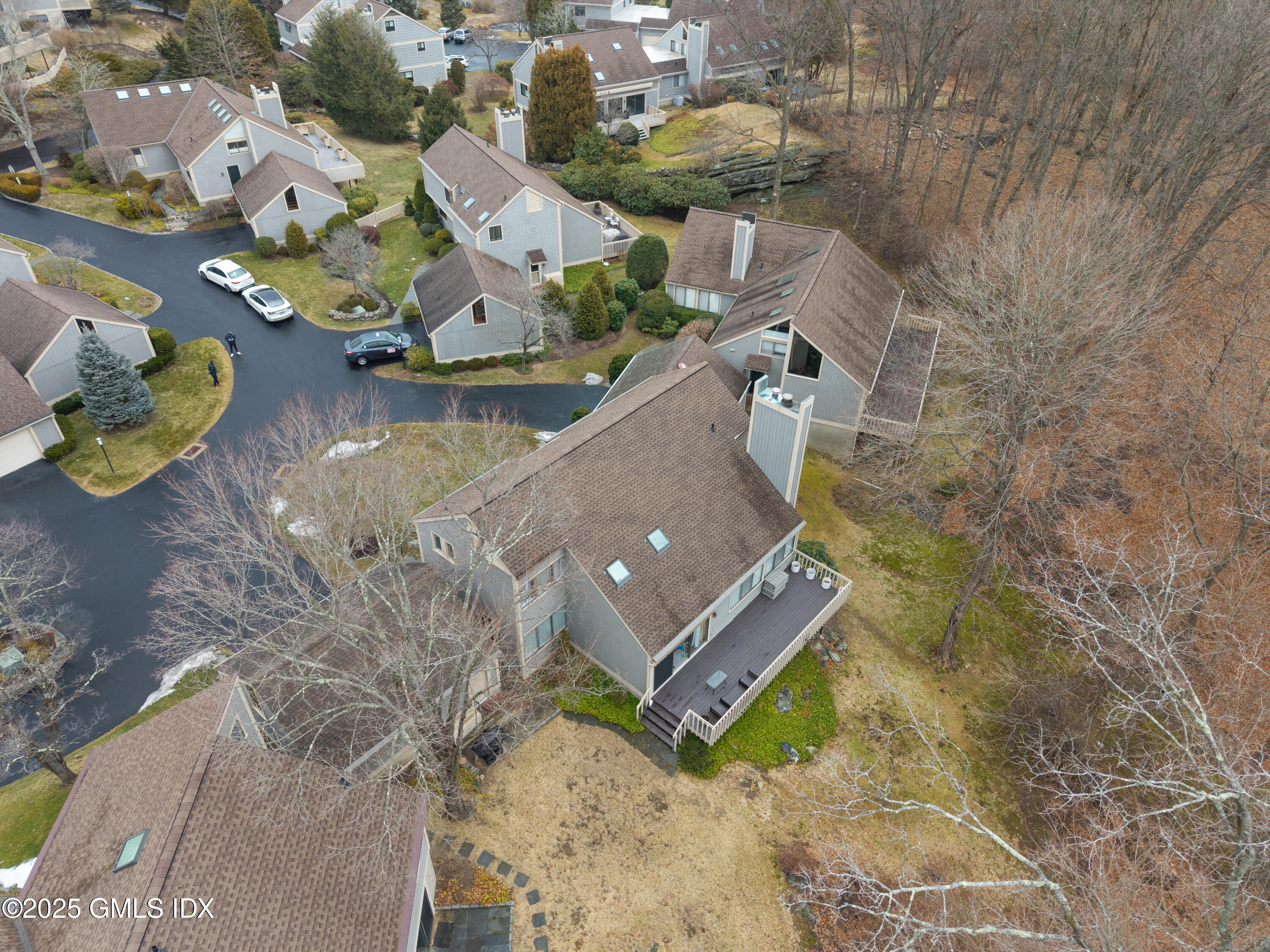 404 W Lyon Farm Drive, 404
