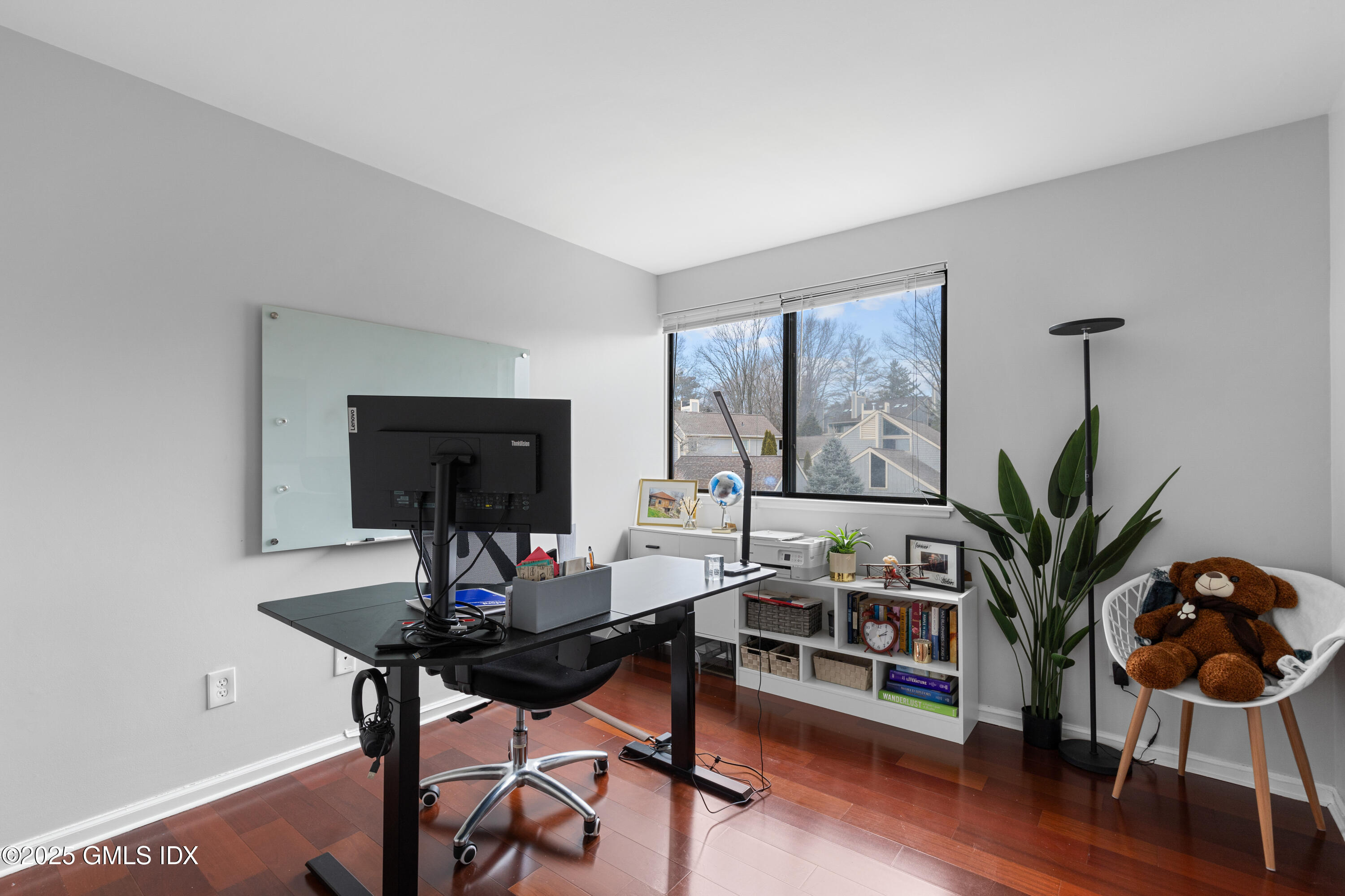404 W Lyon Farm Drive, 404