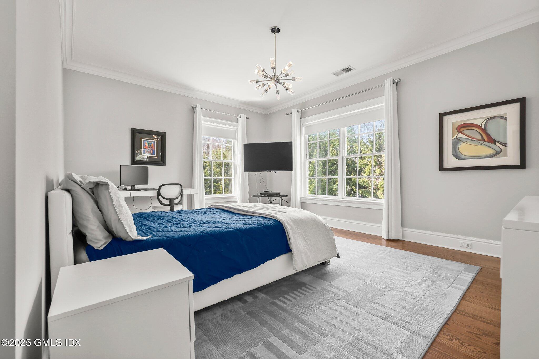 6 Coachlamp Lane