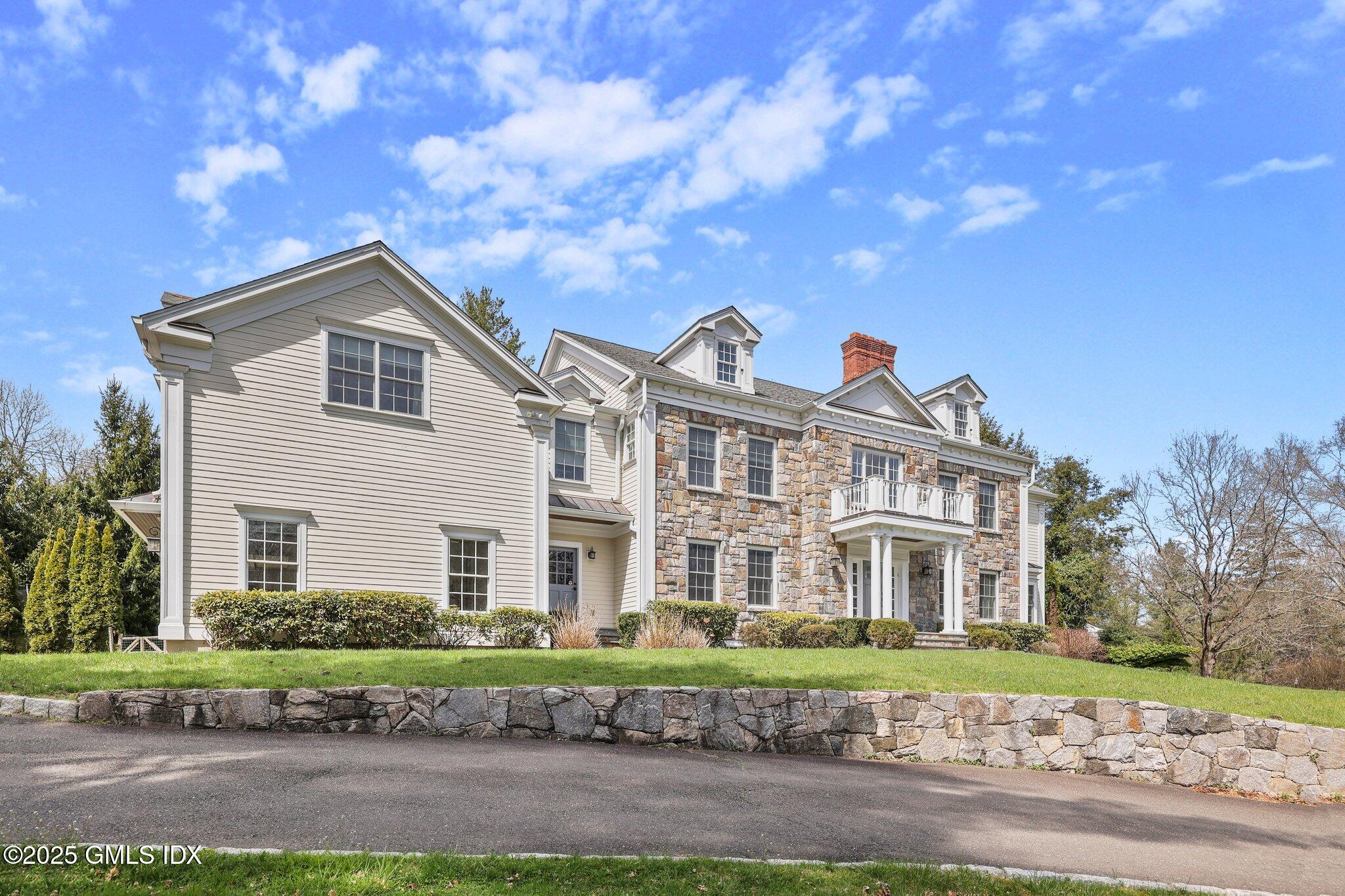 6 Coachlamp Lane