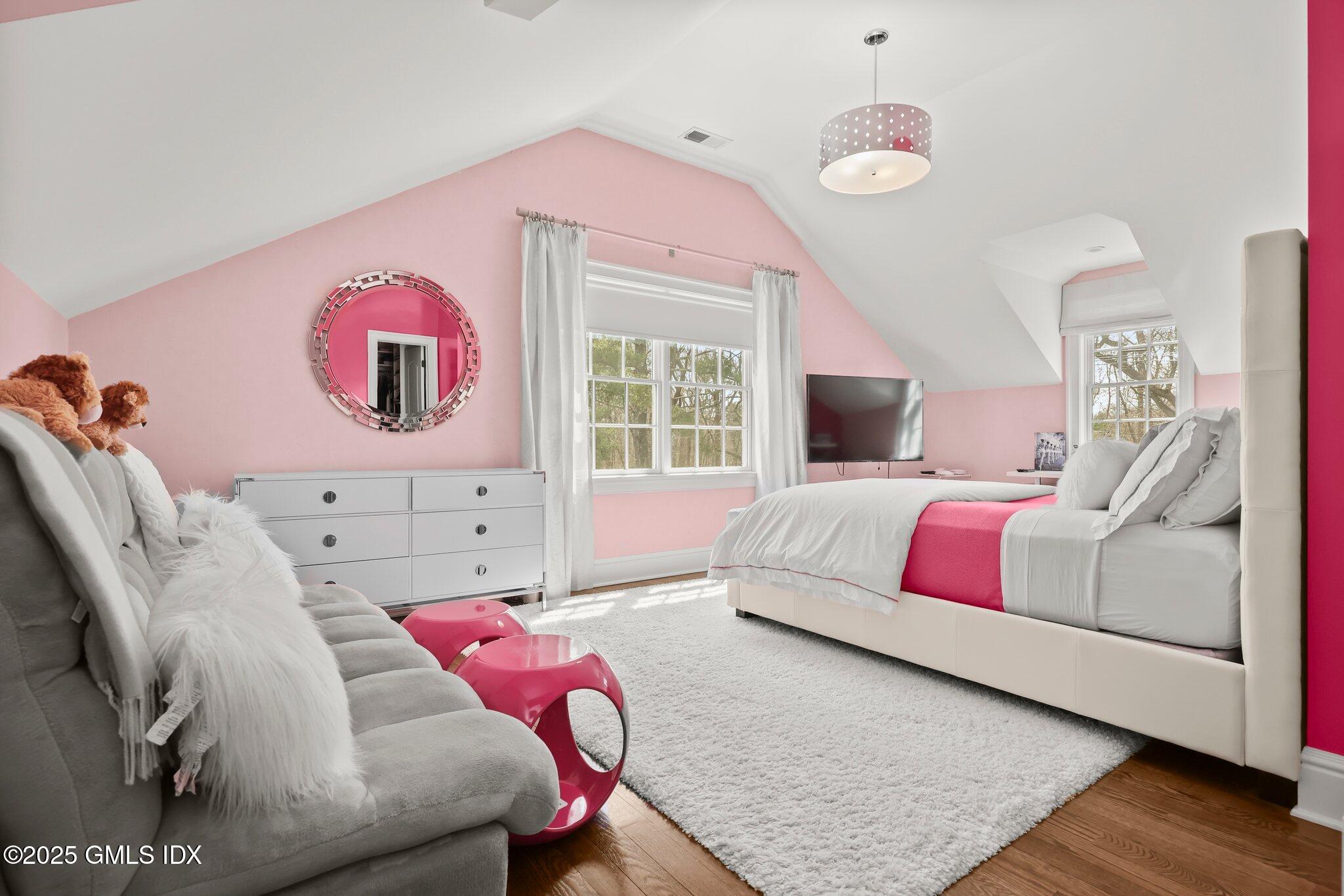 6 Coachlamp Lane