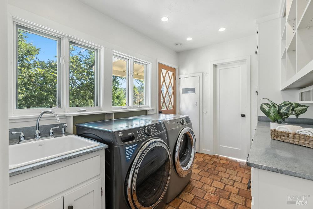 1180 Green Valley Road