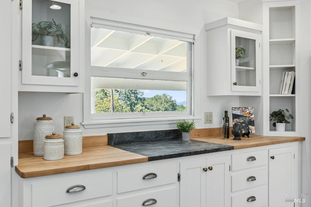 1180 Green Valley Road