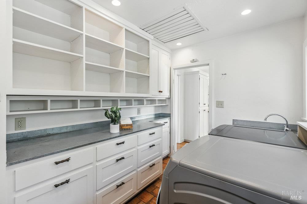 1180 Green Valley Road