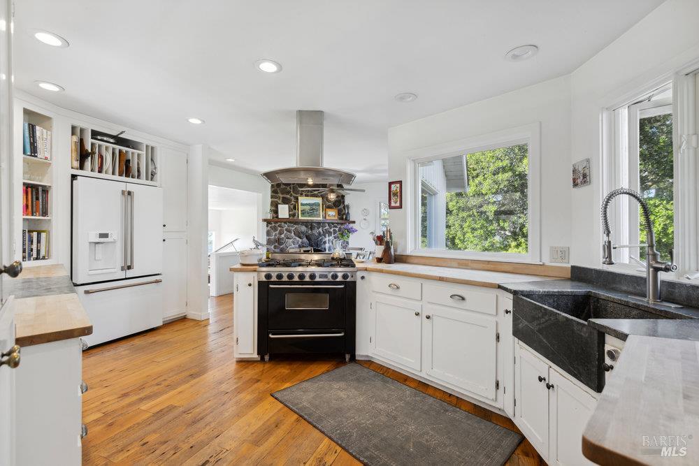 1180 Green Valley Road