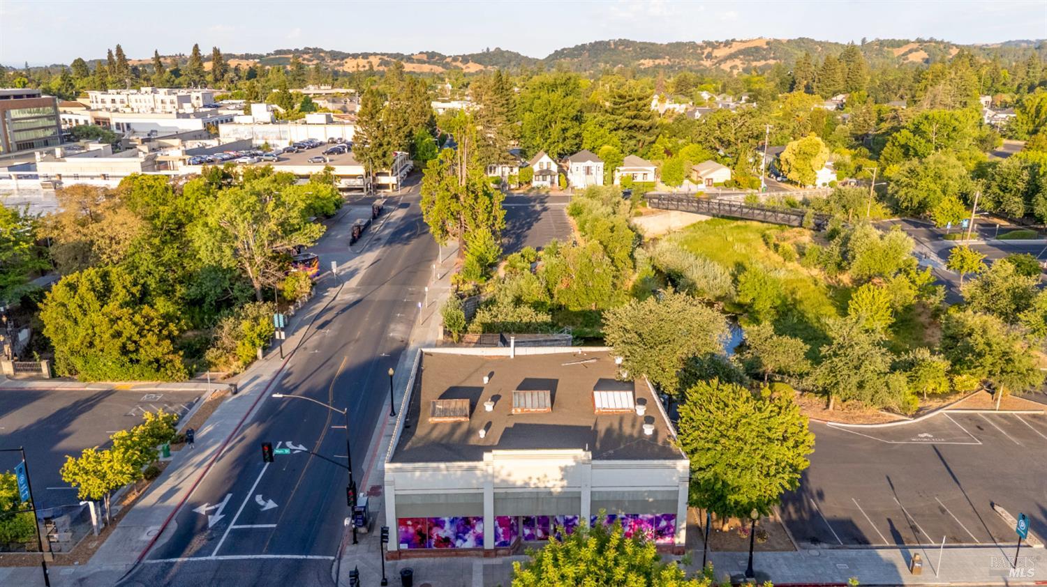 1201 Main St