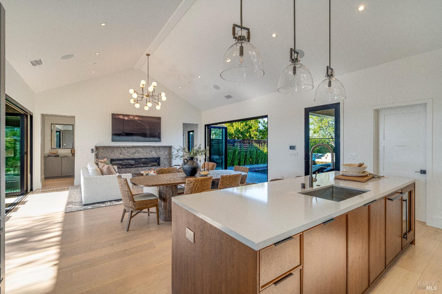 202 Auberge Path