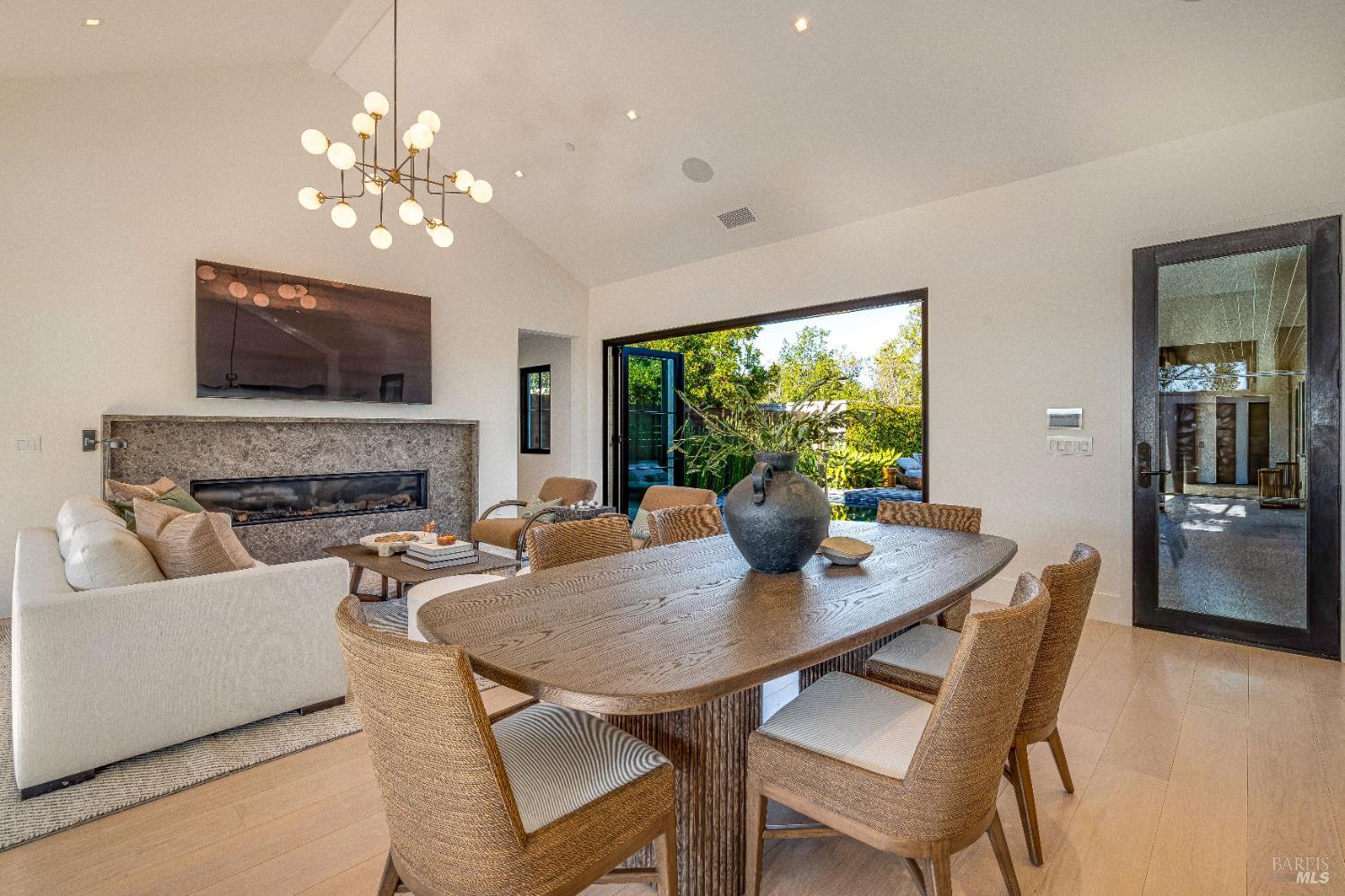 202 Auberge Path