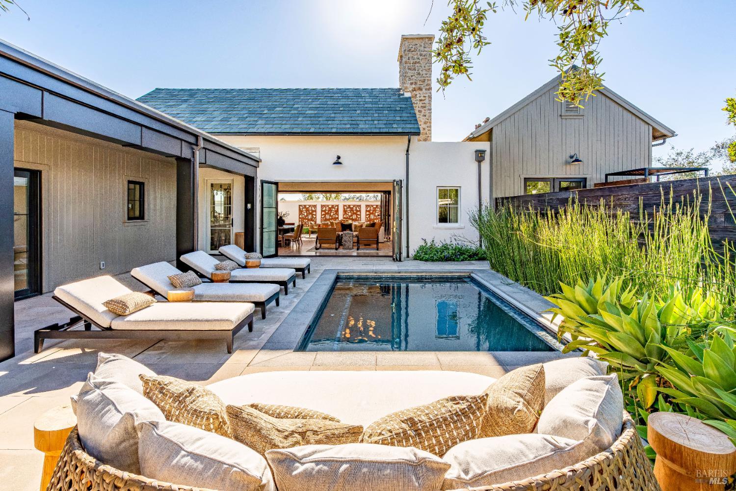 202 Auberge Path
