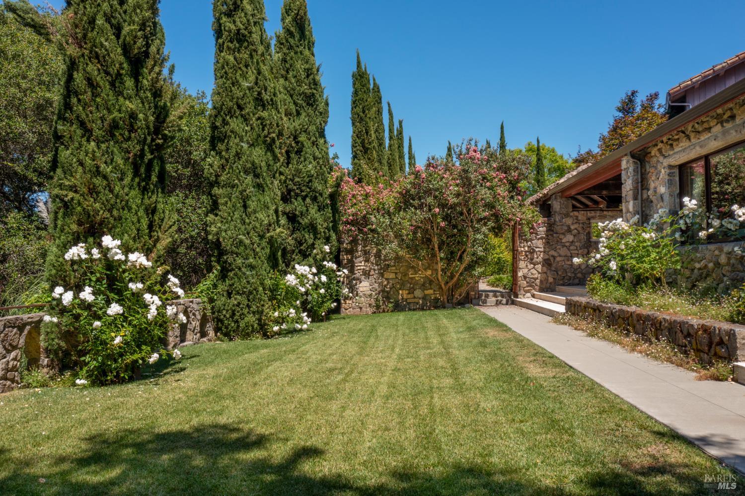 35 Forest Lane