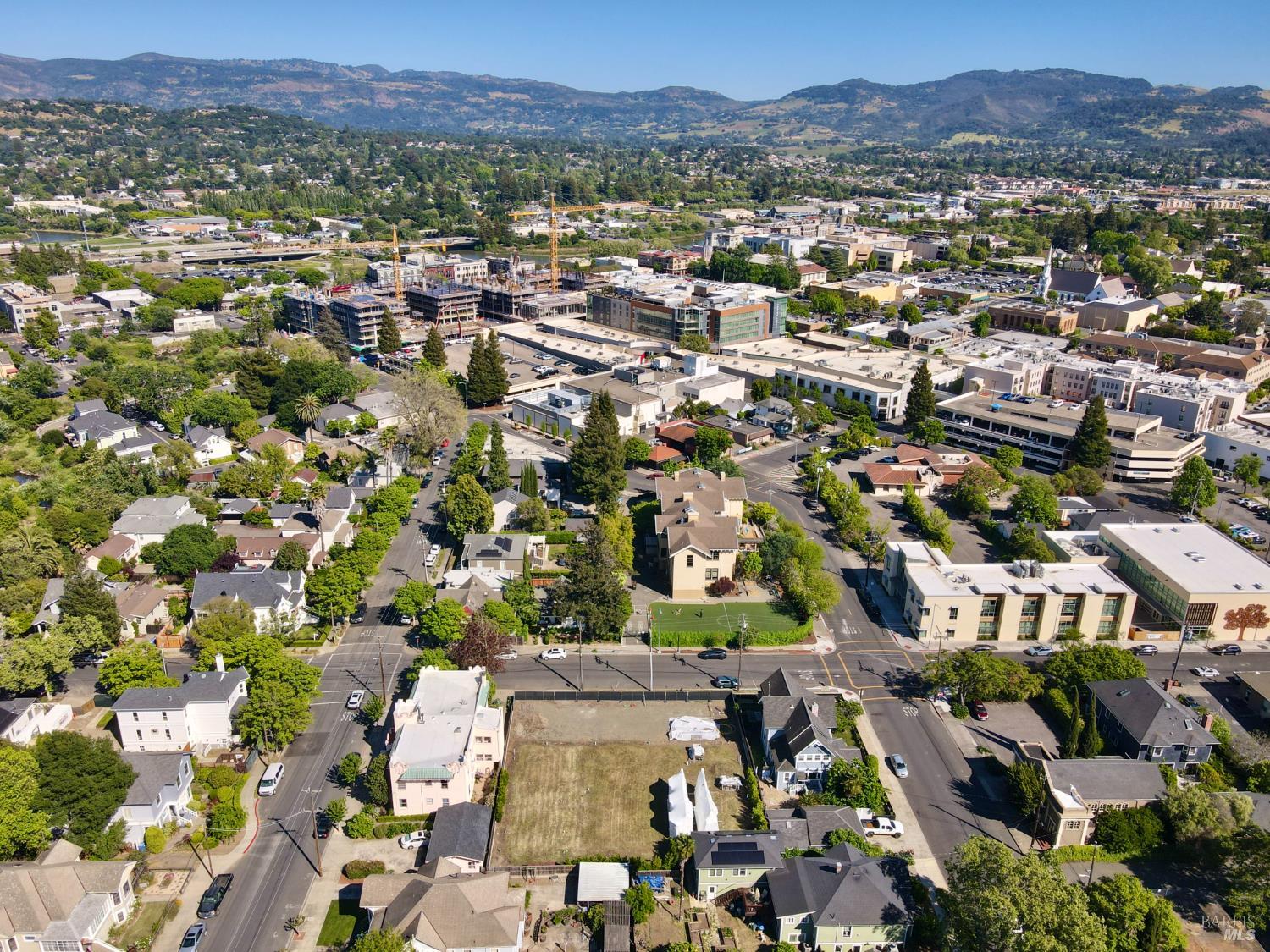 1221 Seminary Street