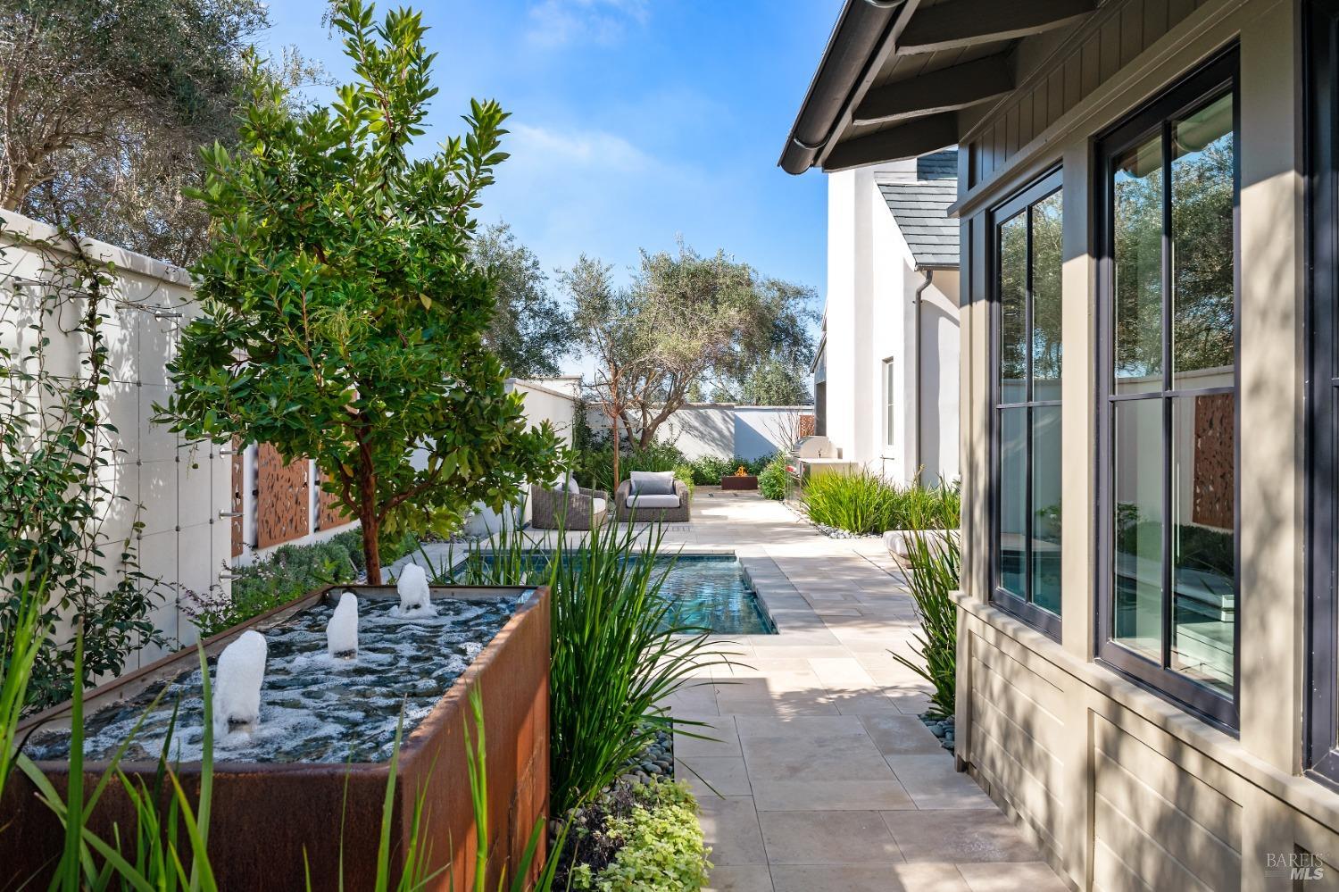 206 Auberge Path Unit: #11