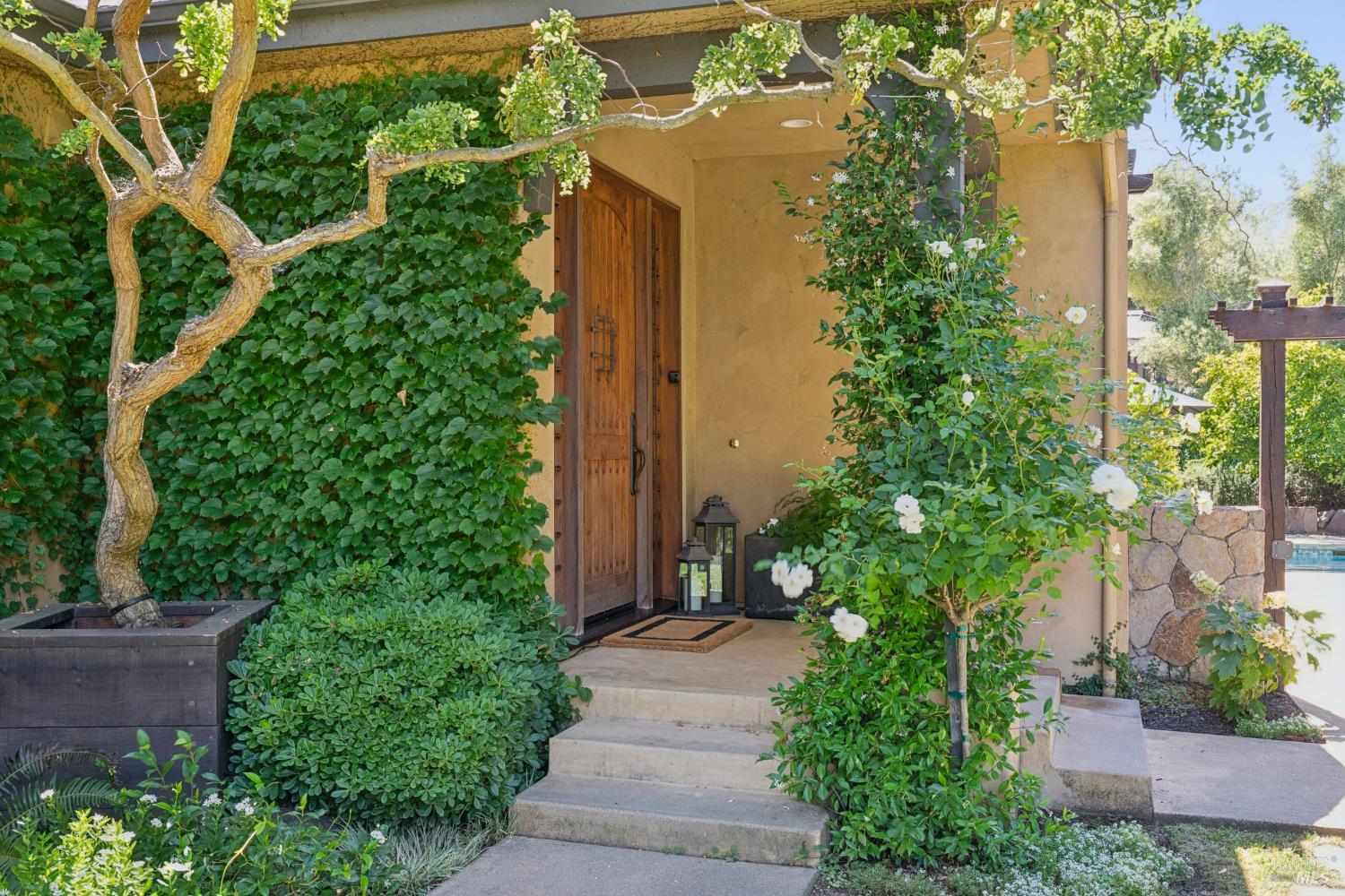 1297 Leaning Oak Drive