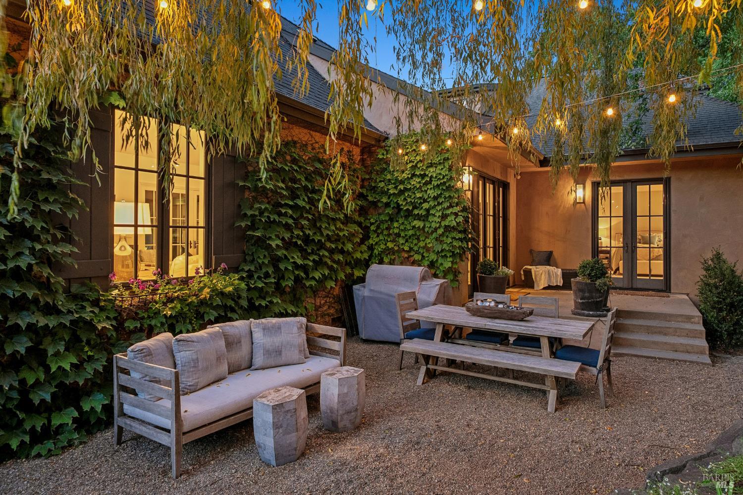 1297 Leaning Oak Drive