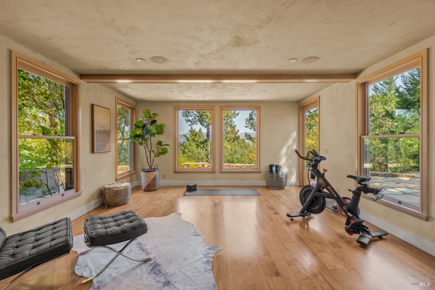 1700 Walnut Drive