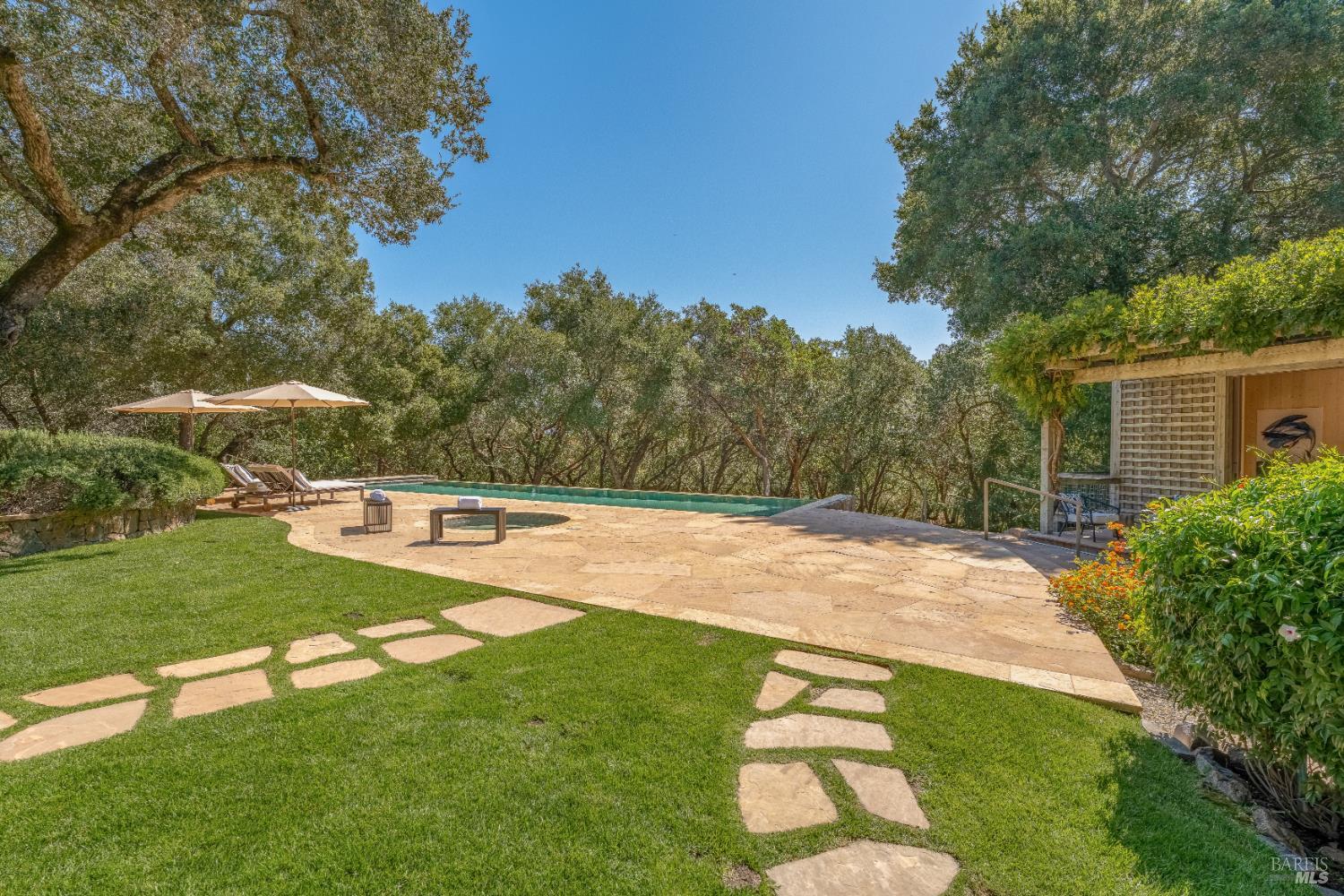 1700 Walnut Drive