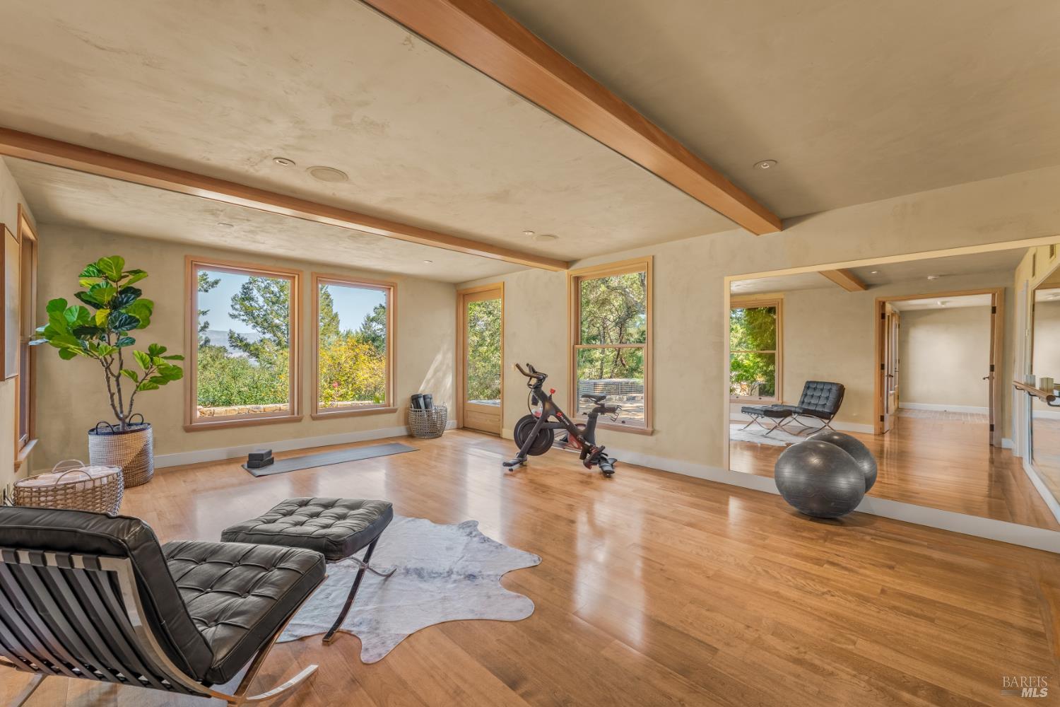 1700 Walnut Drive