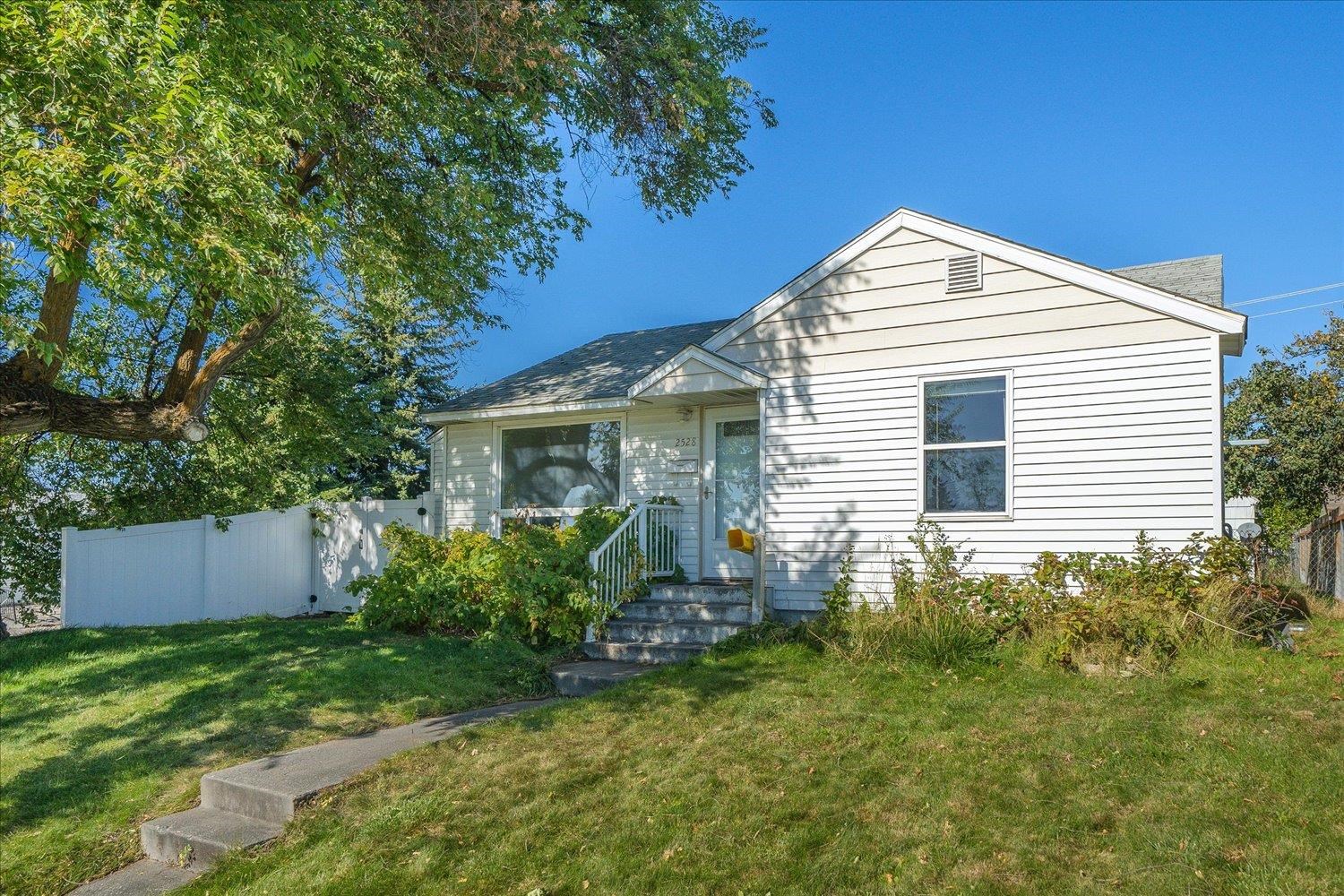 2528 W Broad Ave