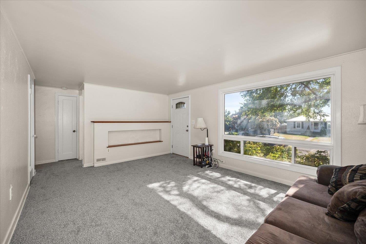 2528 W Broad Ave