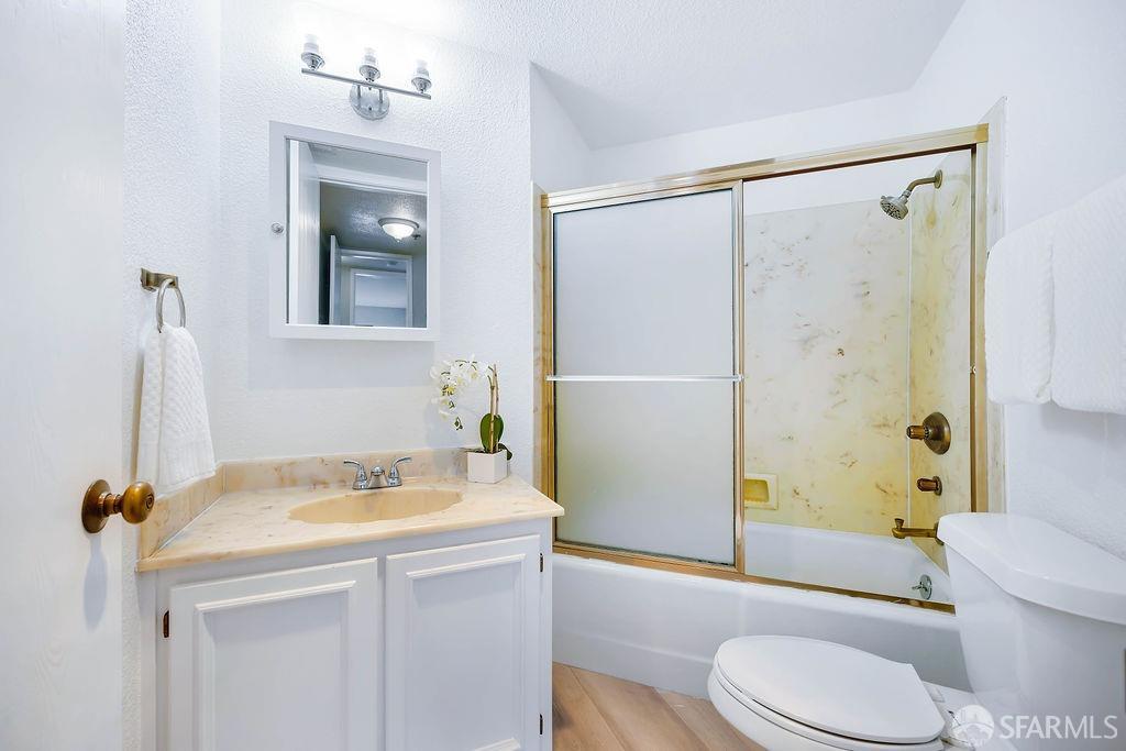 1396 El Camino Real # 107