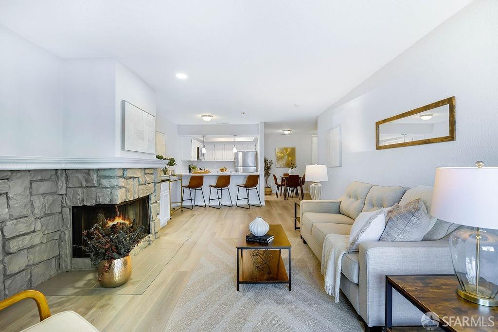 1396 El Camino Real # 107