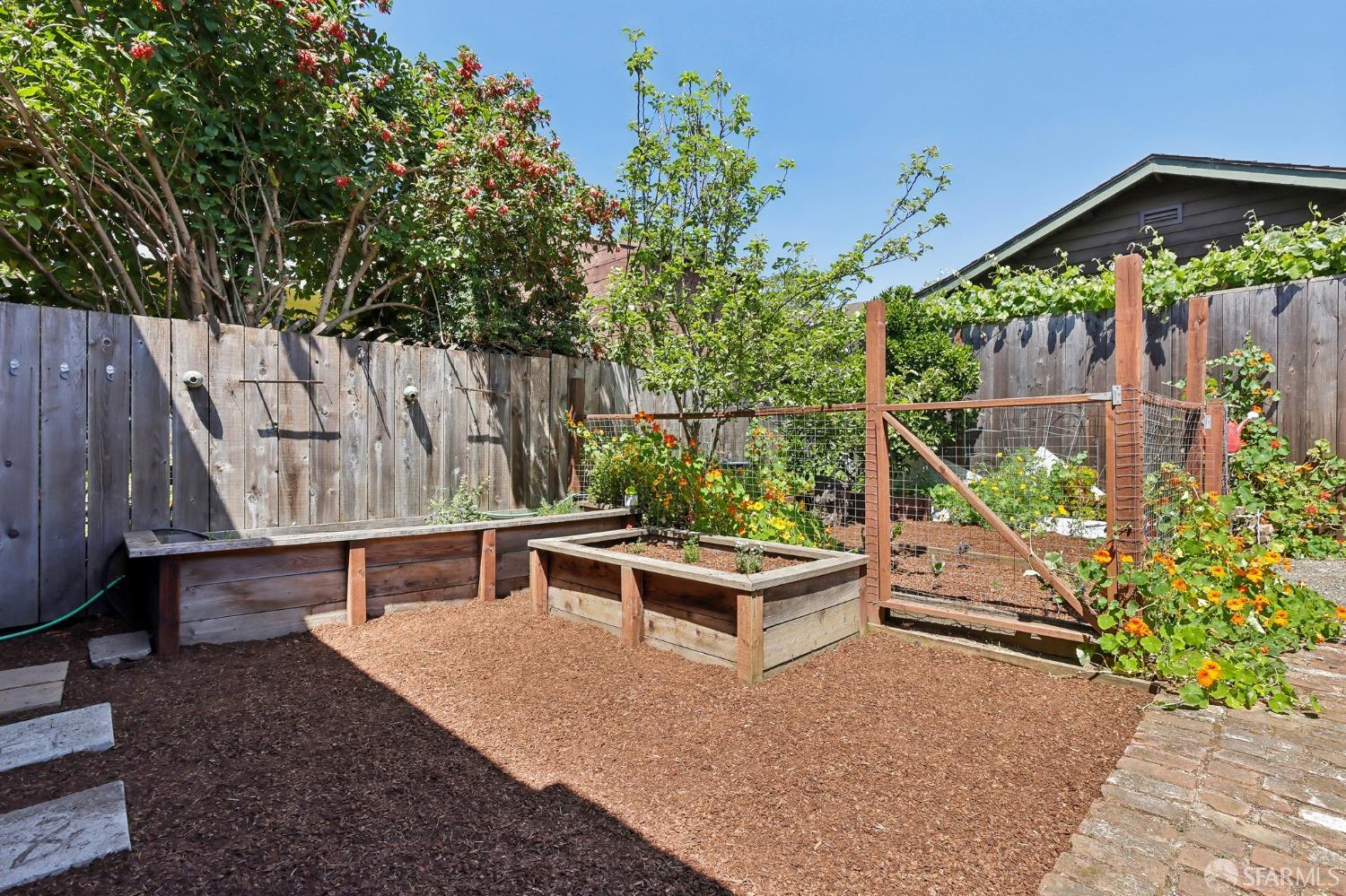 5414 Genoa Street