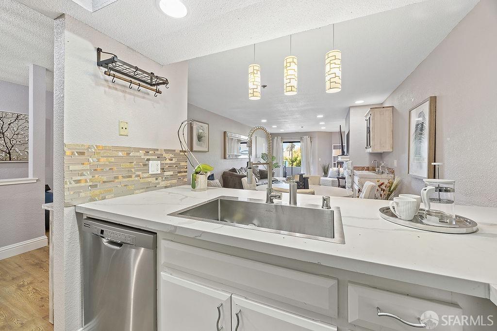 1396 El Camino Real # 207