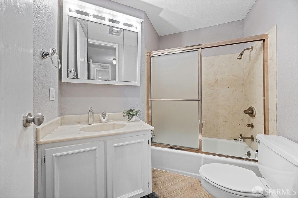 1396 El Camino Real # 207