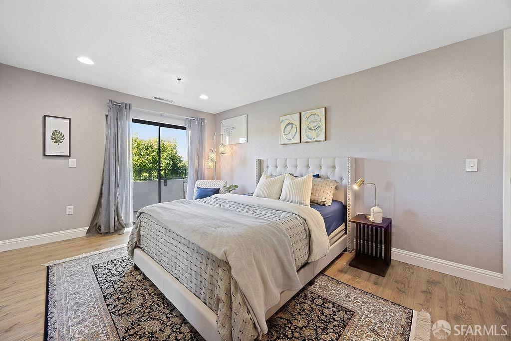 1396 El Camino Real # 207