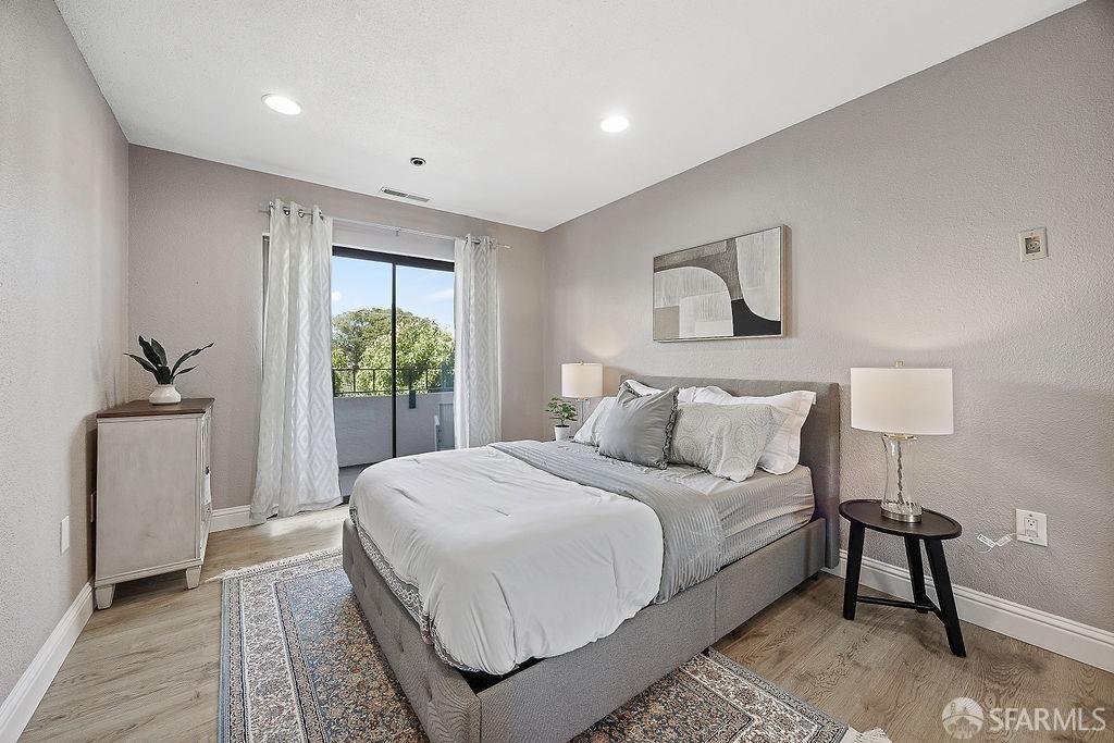 1396 El Camino Real # 207