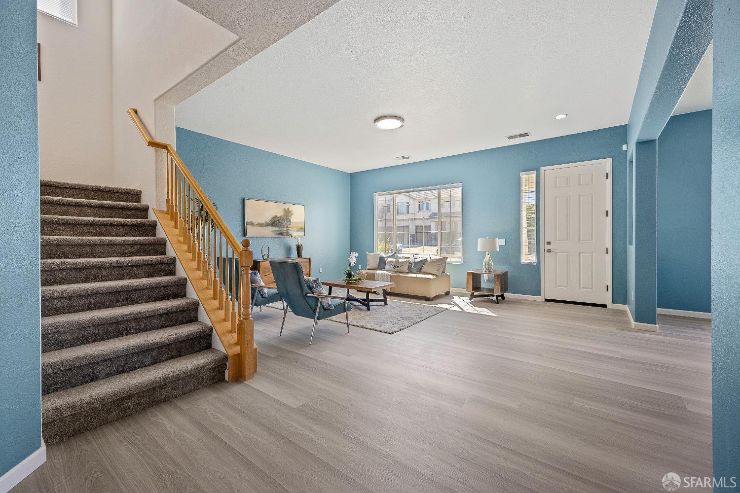 909 Promenade Drive