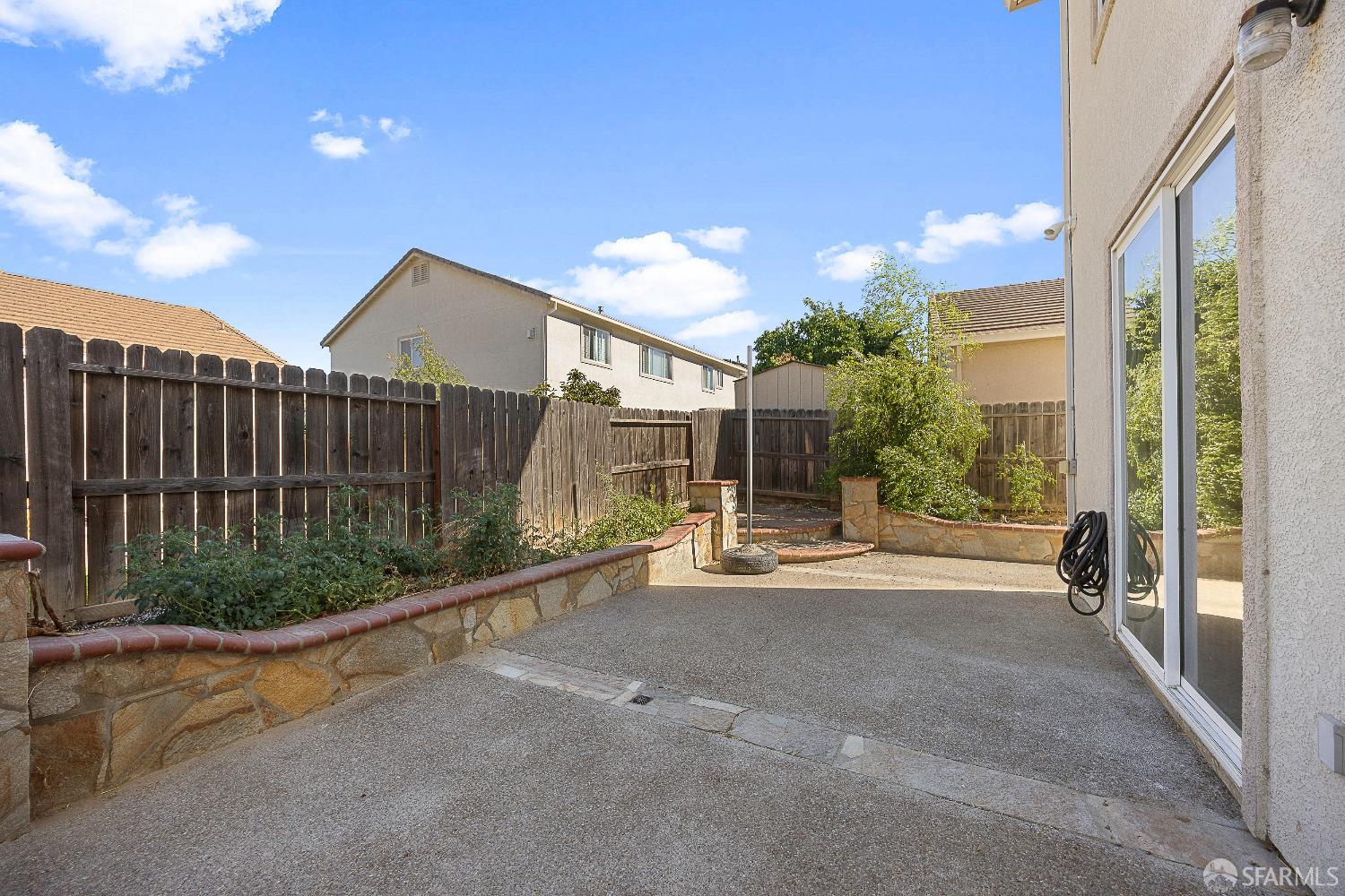909 Promenade Drive